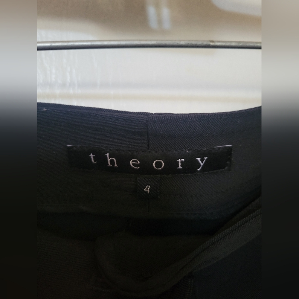 Theory Black Wool Blend Capri Cropped Dress Pants Trousers Women's Size 4 - Picture 2 of 10